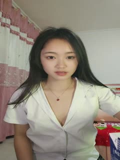 91新加坡华裔网友和女友宿舍啪啪晒恩爱女友身材好很是让人羡慕